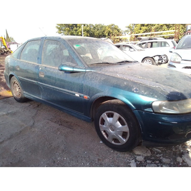 opel vectra c berlina del año 2002
