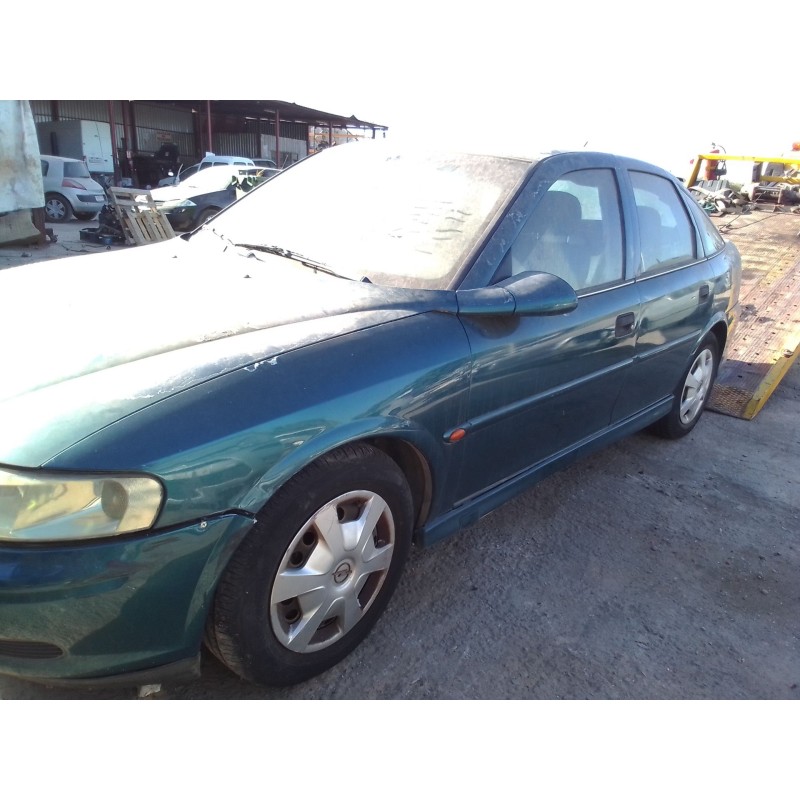 opel vectra c berlina del año 2002