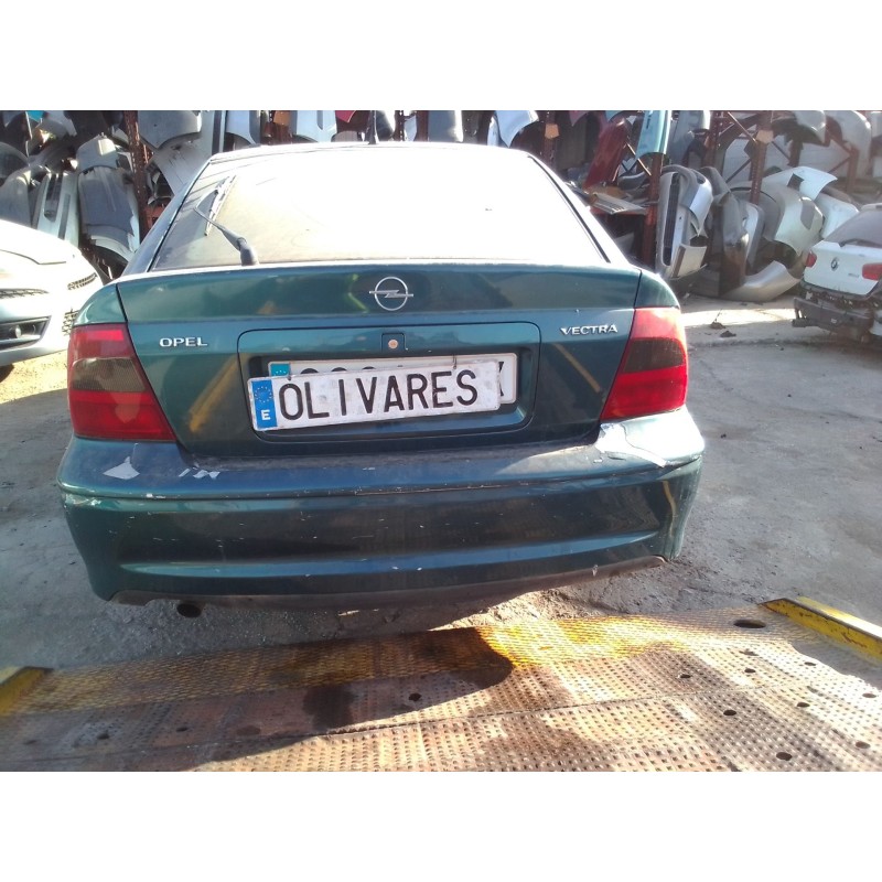 opel vectra c berlina del año 2002