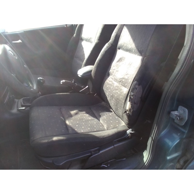 opel vectra c berlina del año 2002