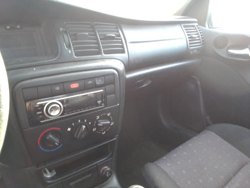opel vectra c berlina del año 2002