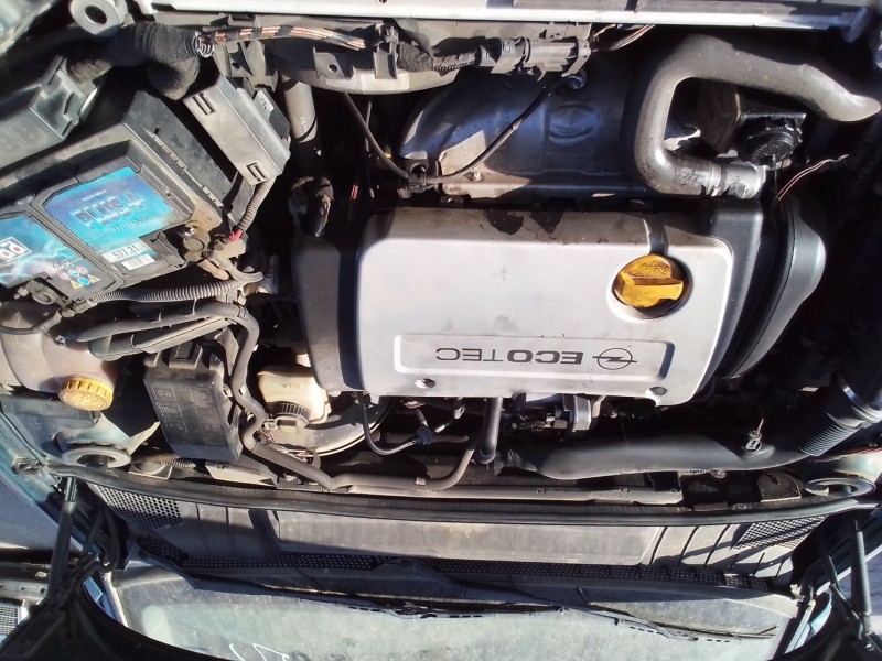 opel vectra c berlina del año 2002