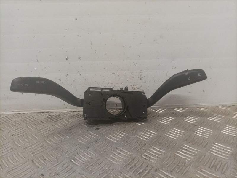 Recambio de com2000 para seat ibiza (6l1) 1.9 tdi referencia OEM IAM 6Q0953503CE  