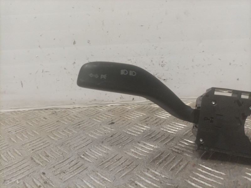 Recambio de com2000 para seat ibiza (6l1) 1.9 tdi referencia OEM IAM 6Q0953503CE  