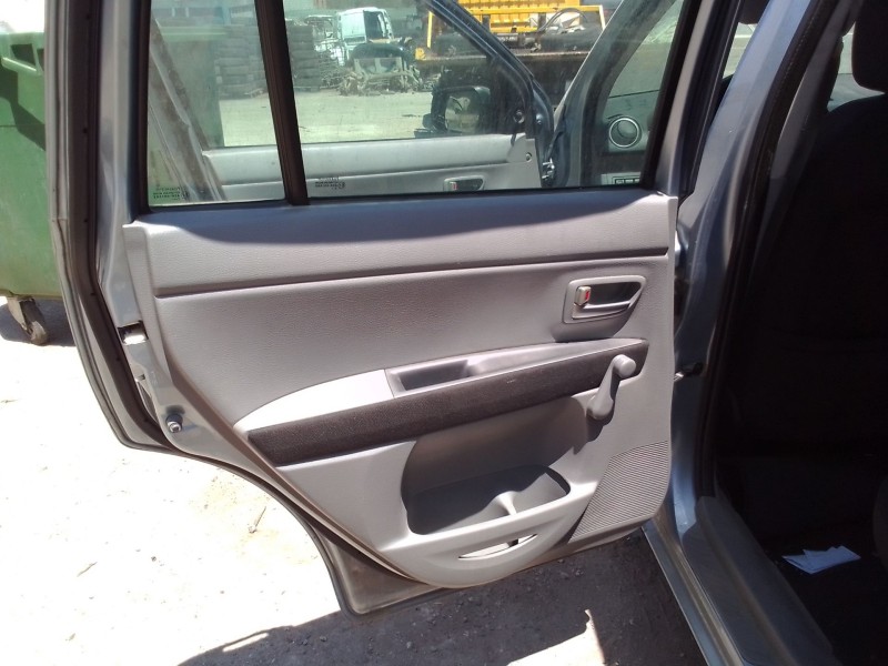 mazda 2 berlina (dy) del año 2003