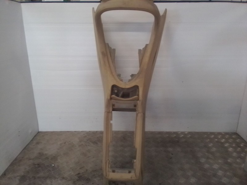 Recambio de consola central para jaguar daimler clasico referencia OEM IAM   