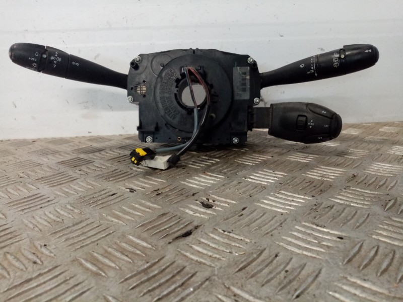 Recambio de com2000 para peugeot 207 sw referencia OEM IAM 96657274XT  