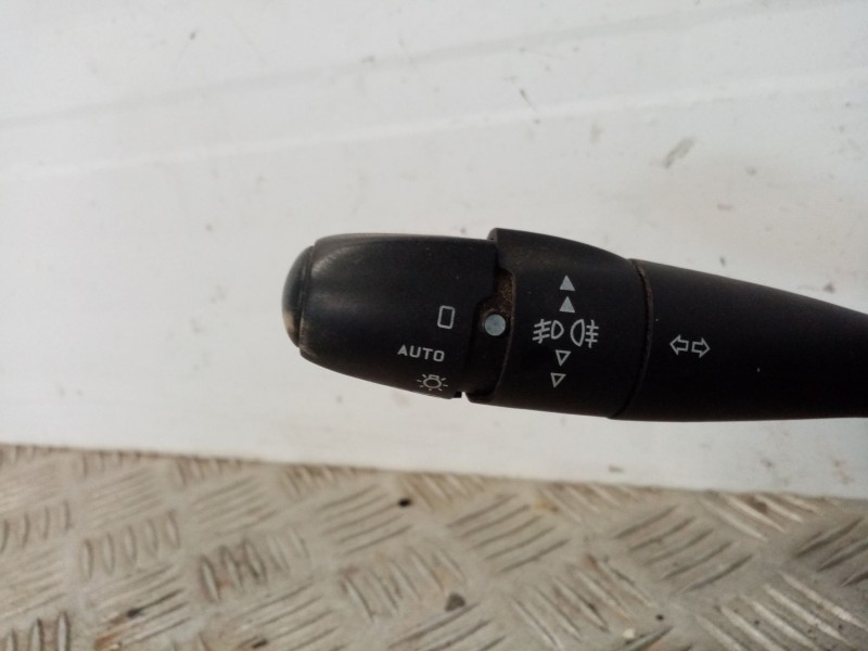 Recambio de com2000 para peugeot 207 sw referencia OEM IAM 96657274XT  