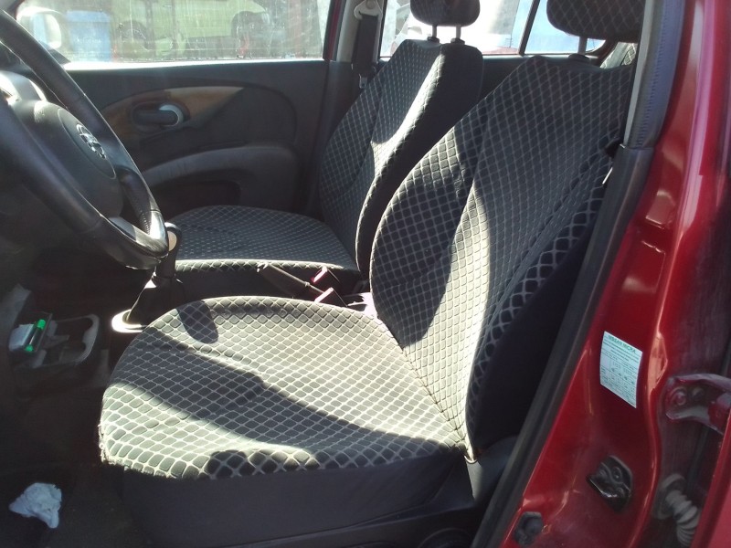 nissan micra (k12e) del año 2002