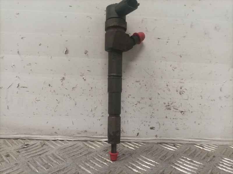 Recambio de inyector para opel insignia berlina cosmo referencia OEM IAM 0445110327  