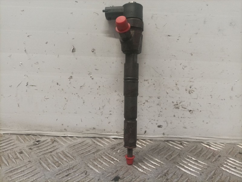 Recambio de inyector para opel insignia berlina cosmo referencia OEM IAM 0445110327  