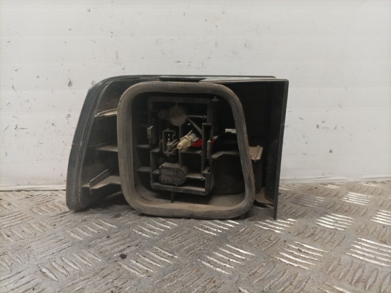 Recambio de piloto trasero derecho para citroen xantia berlina 2.0 hdi referencia OEM IAM   