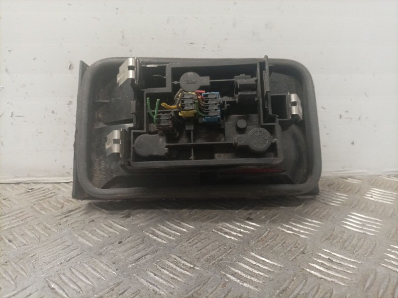 Recambio de piloto trasero derecho para citroen xantia berlina referencia OEM IAM    Recambio de piloto trasero derecho para citroen xantia berlina referencia OEM IAM