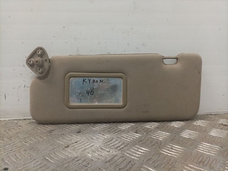 Recambio de parasol izquierdo para ssangyong kyron 200 xdi limited referencia OEM IAM 7610008114ABJ  