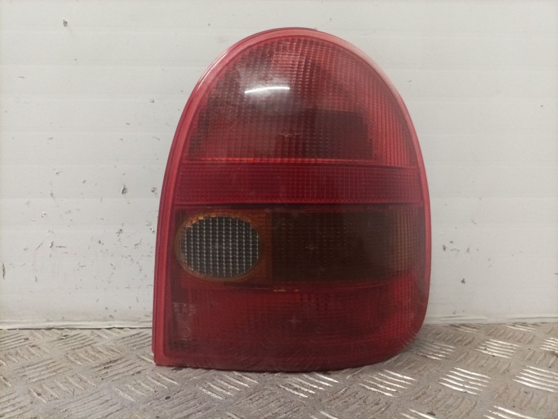 Recambio de piloto trasero derecho para opel corsa b referencia OEM IAM   