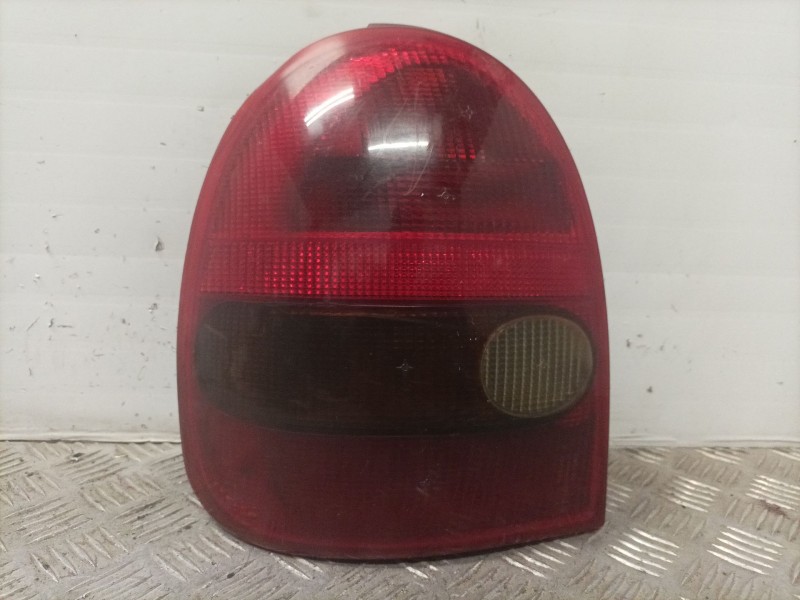 Recambio de piloto trasero izquierdo para opel corsa b referencia OEM IAM   