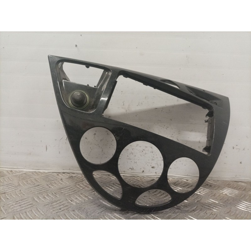 Recambio de mascara central de salpicadero para ford focus berlina (cak) trend referencia OEM IAM 2M5XA047A04A  