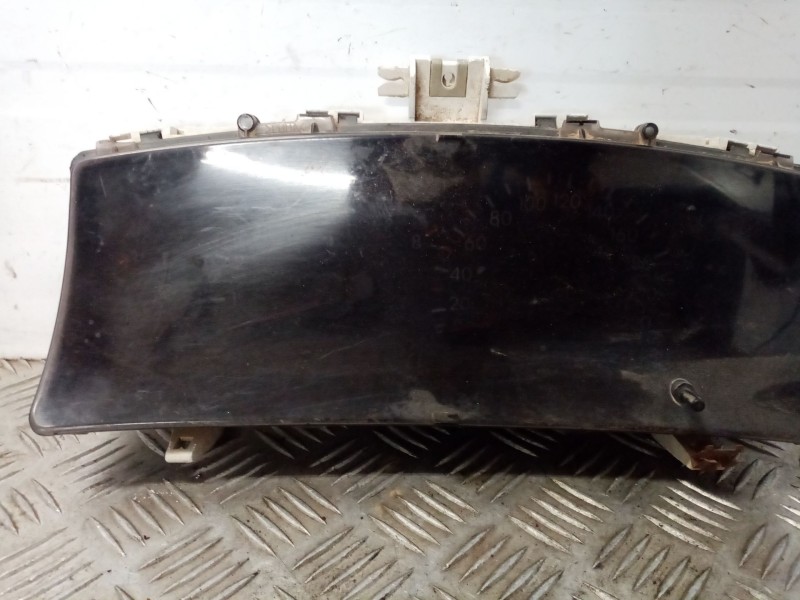 Recambio de cuadro instrumentos para toyota corolla verso (e12) referencia OEM IAM 83800131  