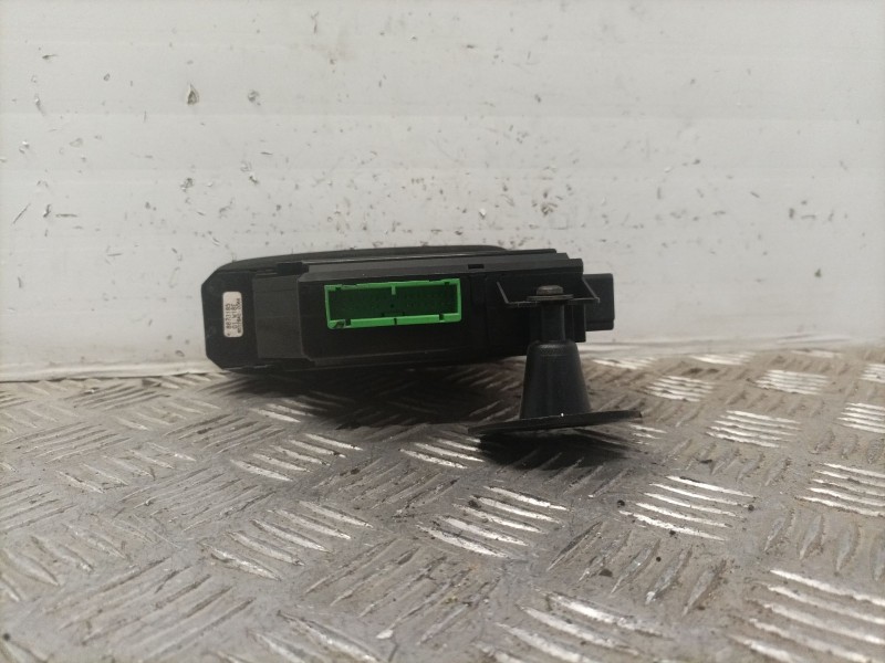 Recambio de mando elevalunas delantero izquierdo para volvo s60 i (384) 2.4 d5 referencia OEM IAM 8673185  