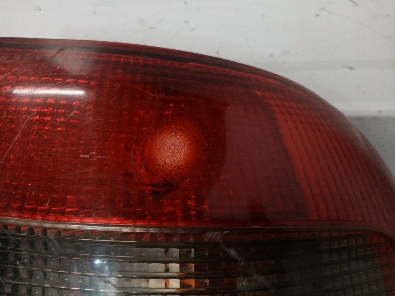 Recambio de piloto trasero derecho para volvo v40 familiar referencia OEM IAM   