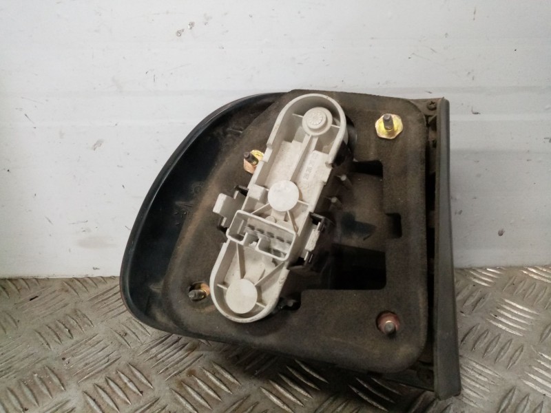 Recambio de piloto trasero derecho para volvo v40 familiar referencia OEM IAM   