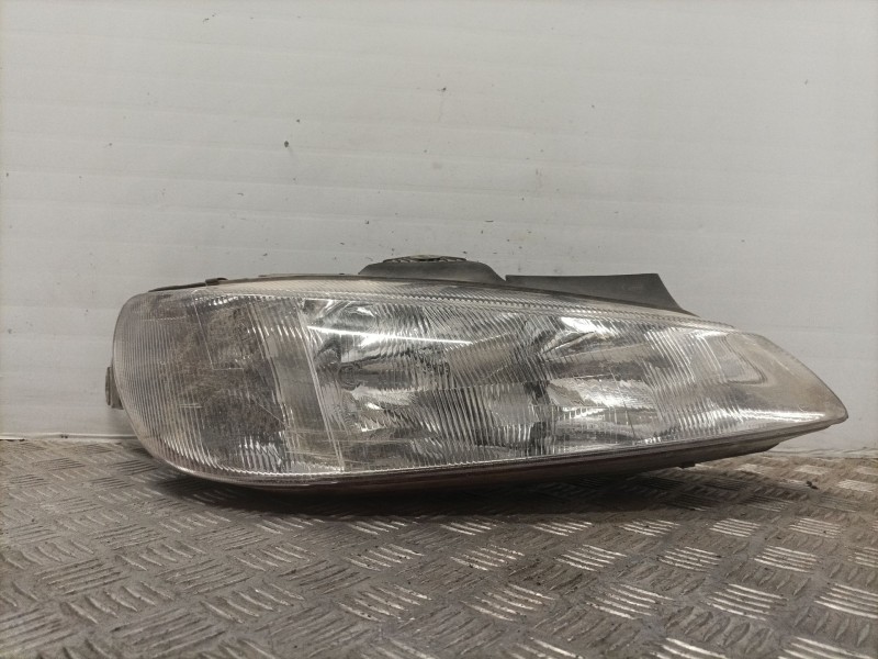 Recambio de faro derecho para peugeot 406 berlina (s1/s2) referencia OEM IAM   