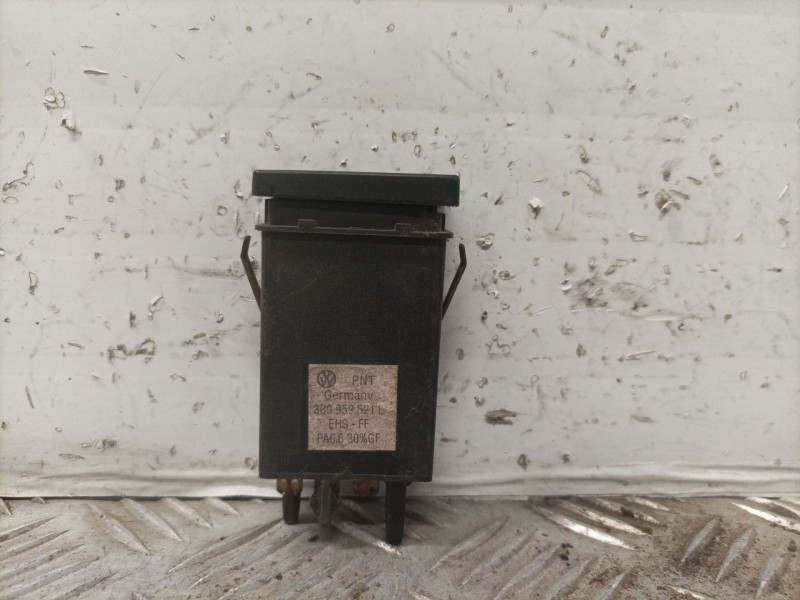 Recambio de interruptor calefaccion luna trasera para volkswagen passat berlina (3b2) básico referencia OEM IAM 3B0959621B  