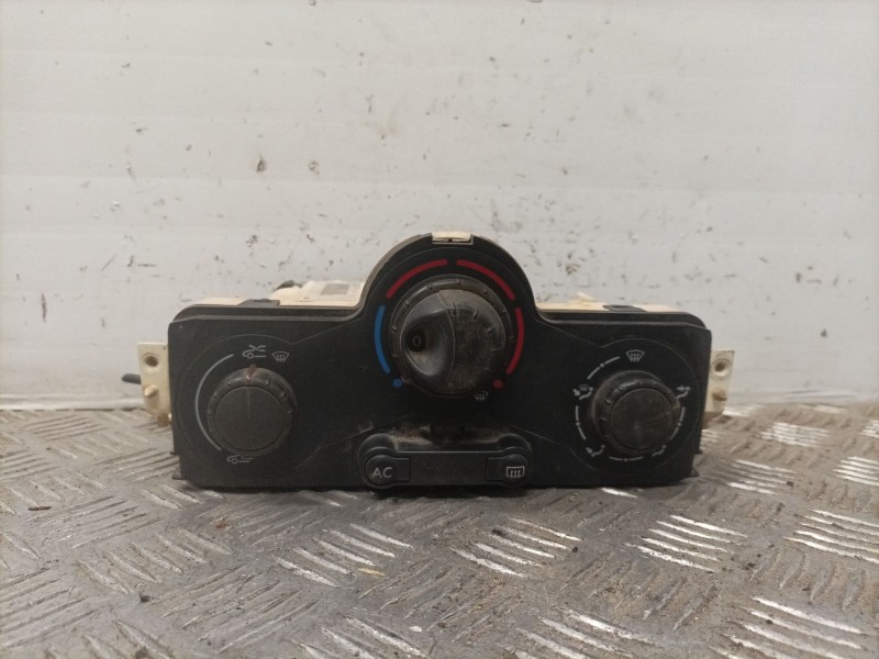 Recambio de mando calefaccion / aire acondicionado para renault scenic ii referencia OEM IAM 69587003  