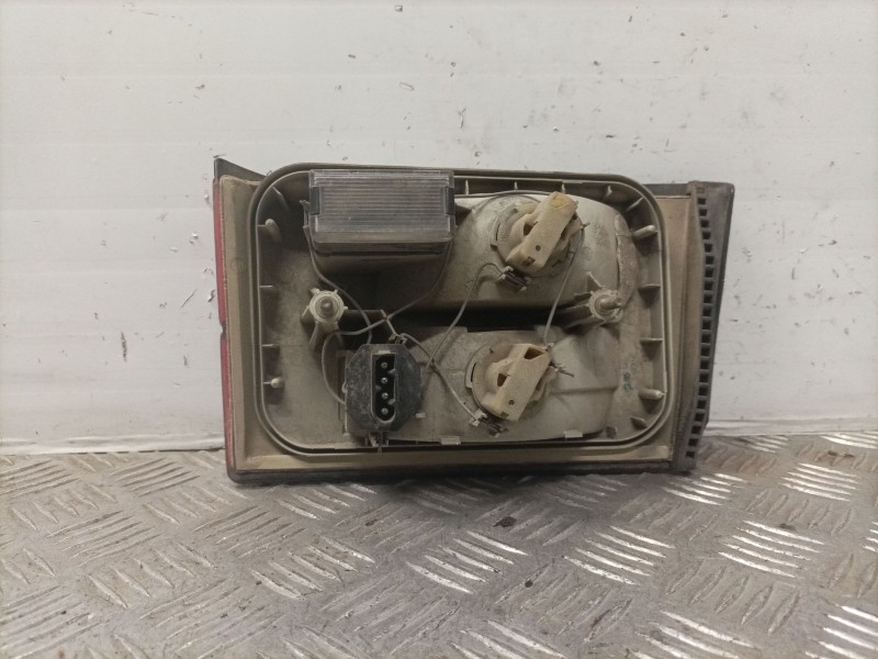 Recambio de piloto trasero izquierdo para bmw serie 5 berlina (e34) referencia OEM IAM   