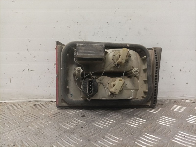 Recambio de piloto trasero izquierdo para bmw serie 5 berlina (e34) referencia OEM IAM   