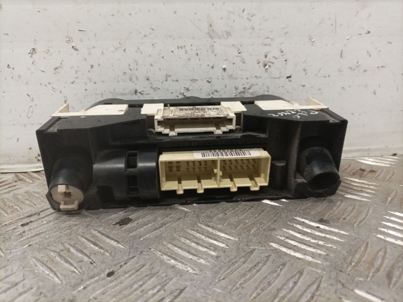 Recambio de mando calefaccion / aire acondicionado para volkswagen polo polo 1.3 cl referencia OEM IAM 6Q0820045E  