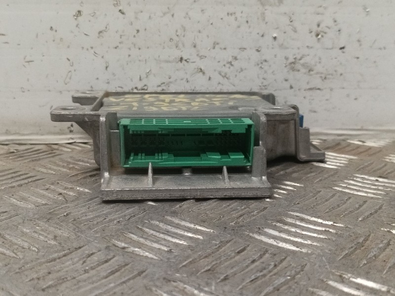 Recambio de centralita airbag para opel vectra c berlina elegance referencia OEM IAM 13186948 330518650 