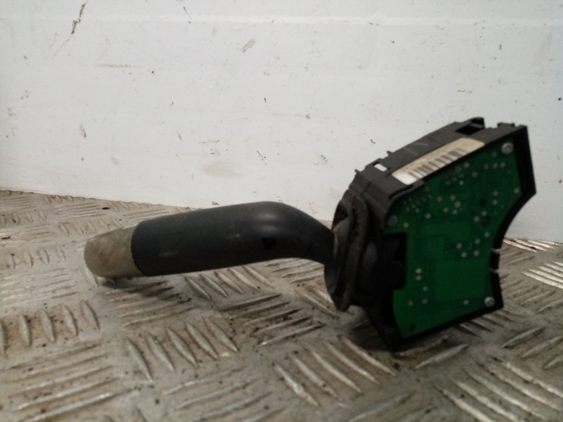 Recambio de mando limpia para mazda 2 berlina (dy) referencia OEM IAM 01242500  