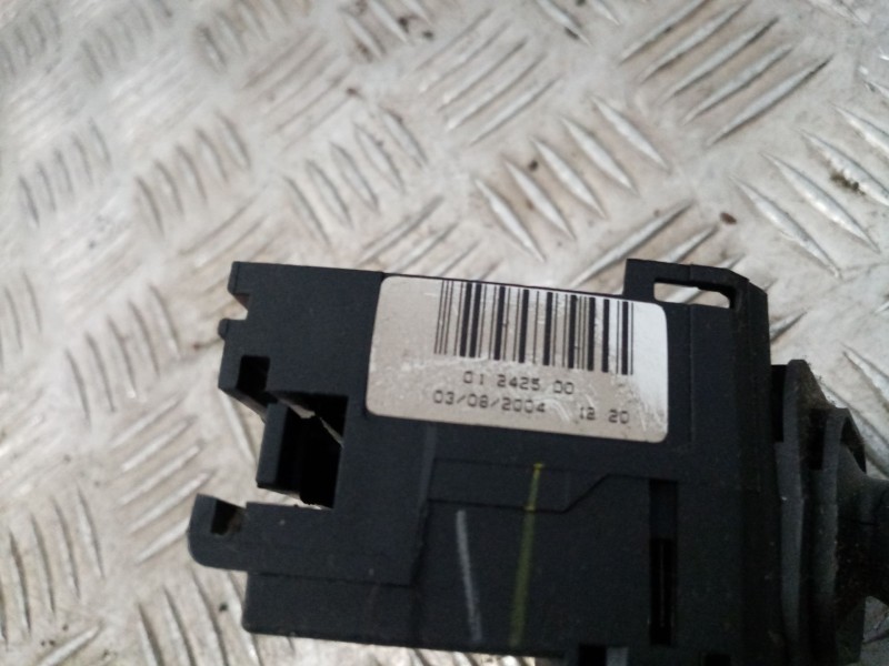 Recambio de mando limpia para mazda 2 berlina (dy) referencia OEM IAM 01242500  