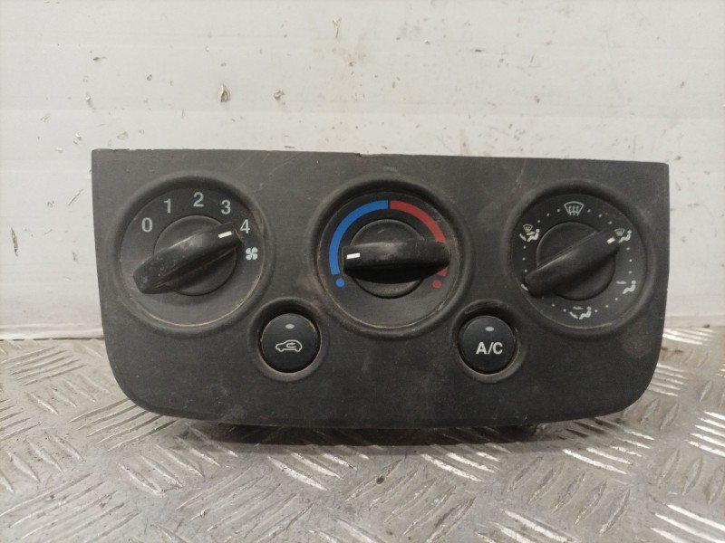 Recambio de mando climatizador para ford fiesta (cbk) ambiente referencia OEM IAM   