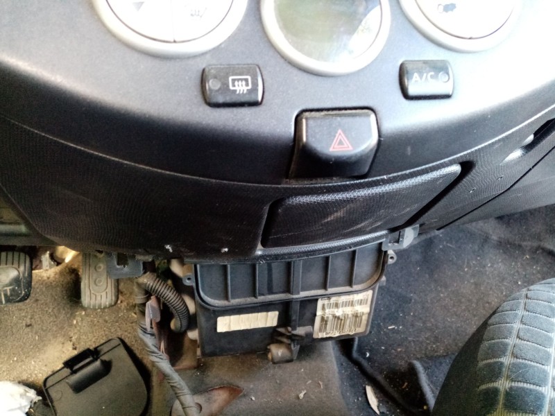 Recambio de warning para nissan micra (k12e) referencia OEM IAM 0  