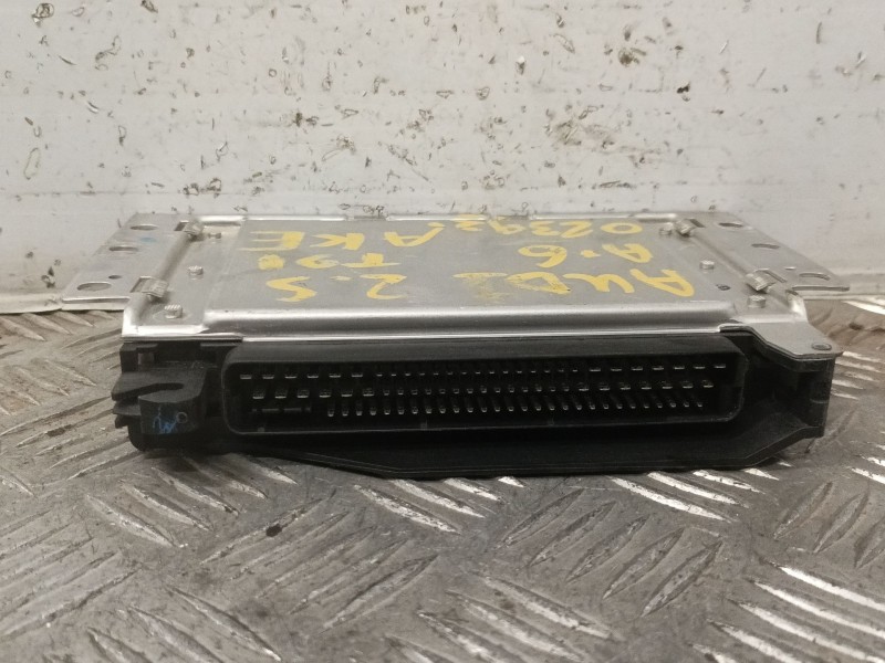 Recambio de centralita motor uce para audi a4 berlina (b5) referencia OEM IAM 0265109463 9D0907389D 