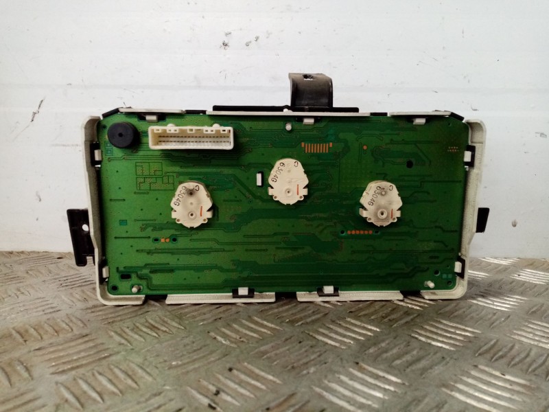 Recambio de cuadro instrumentos para nissan micra (k12e) referencia OEM IAM 8BBC68B 6Y02329 