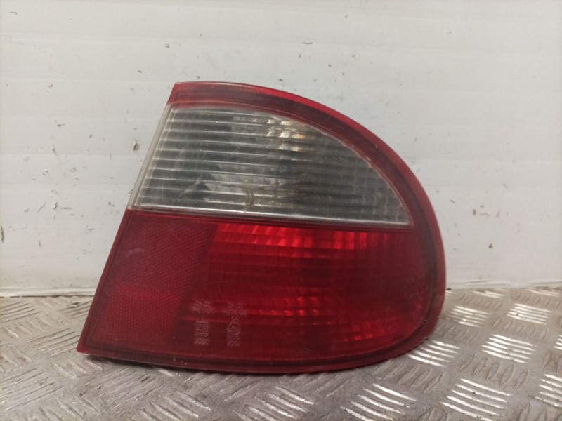 Recambio de piloto trasero derecho para daewoo lanos referencia OEM IAM   