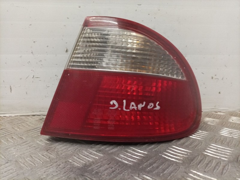 Recambio de piloto trasero derecho para daewoo lanos referencia OEM IAM   