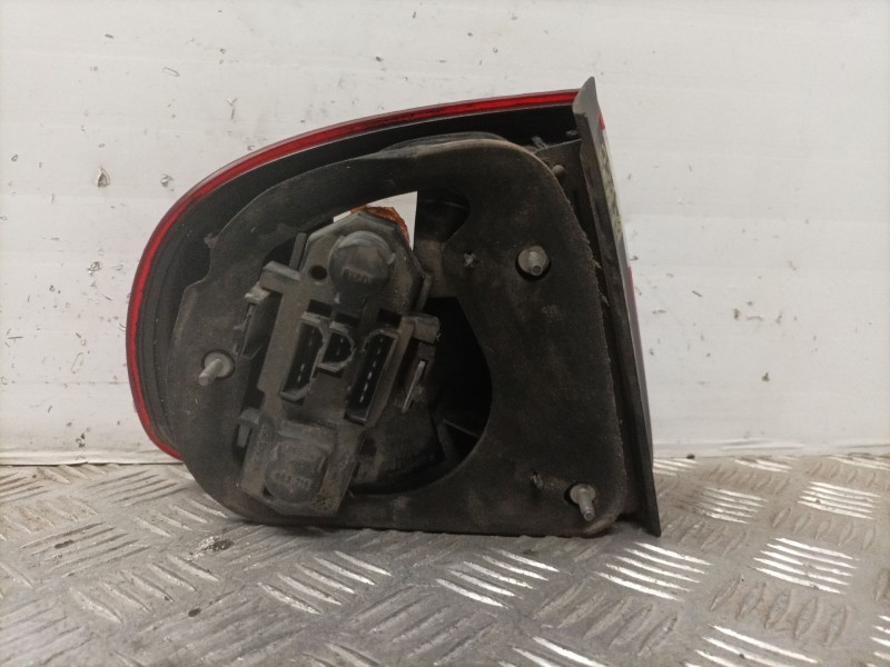 Recambio de piloto trasero derecho para seat toledo (1m2) signo referencia OEM IAM 1M5945112  