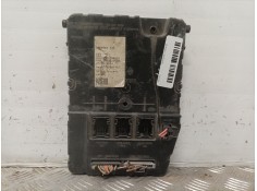 Recambio de caja reles / fusibles para renault megane ii berlina 5p referencia OEM IAM 8200366026  