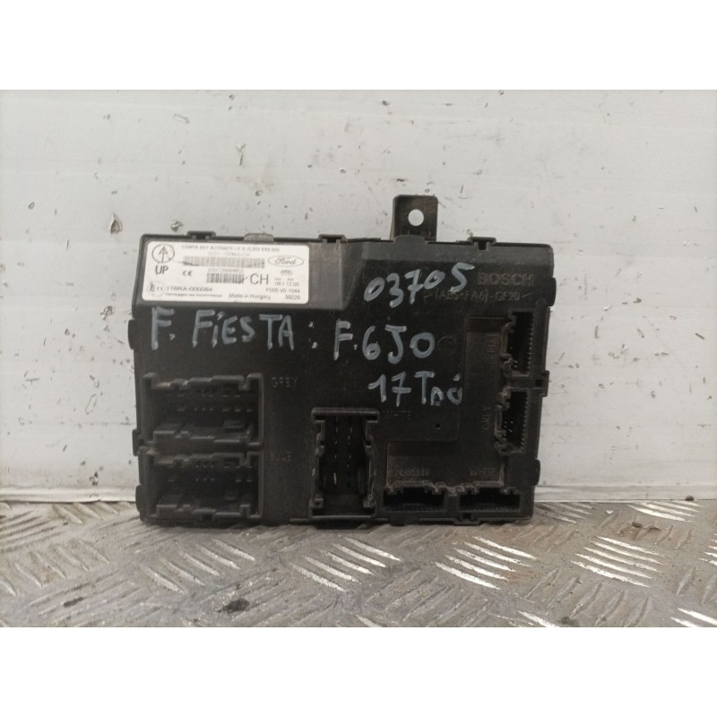 Recambio de caja reles / fusibles para ford fiesta (cbk) referencia OEM IAM 8V5115K600CH 030126664802 