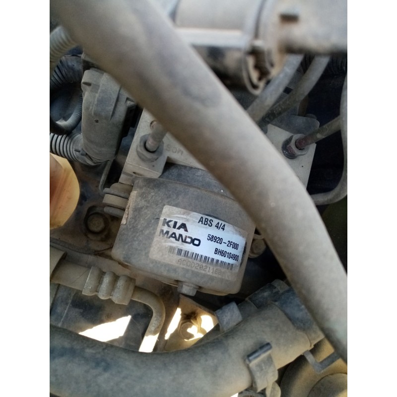 Recambio de abs para kia cerato referencia OEM IAM 589202F000  