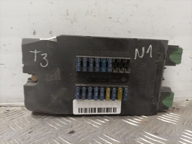 Recambio de caja reles / fusibles para mercedes vito (w638) combi referencia OEM IAM 0005400650 08501002 