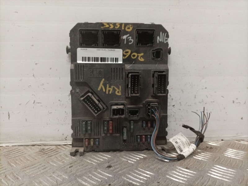 Recambio de caja reles / fusibles para peugeot 206 berlina referencia OEM IAM 9646777380 S118085210E 