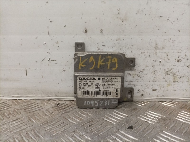 Recambio de centralita airbag para dacia logan referencia OEM IAM 8200307188A 0285001650 