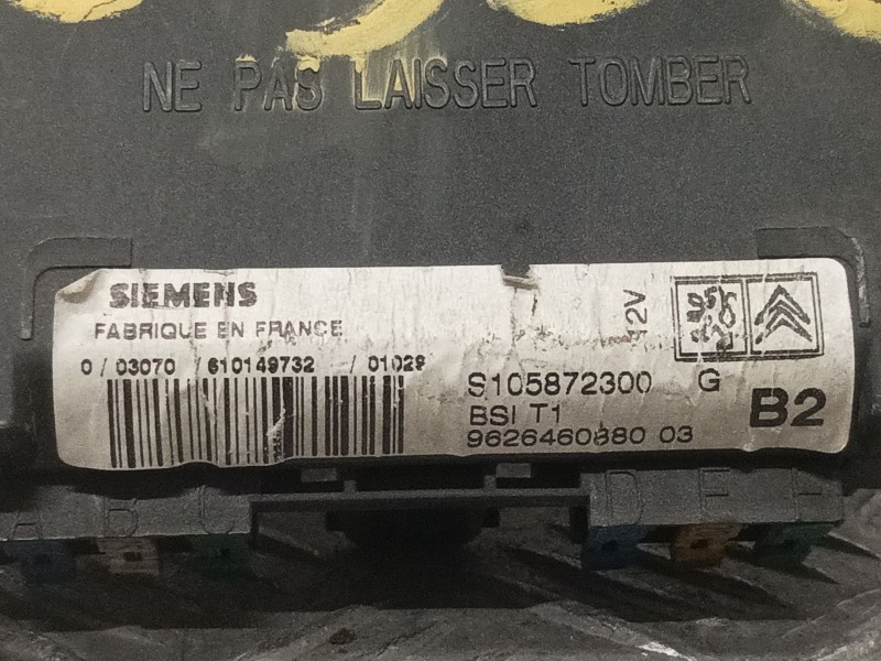 Recambio de caja reles / fusibles para peugeot 206 berlina referencia OEM IAM 962646088003 S105872300 