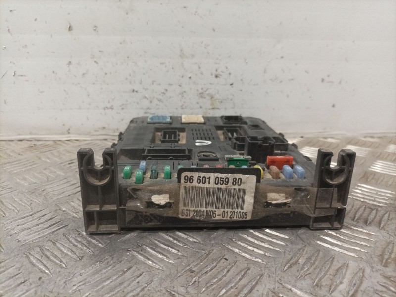 Recambio de caja reles / fusibles para peugeot 307 (s1) referencia OEM IAM BOOT216760315B HARB281133468A 
