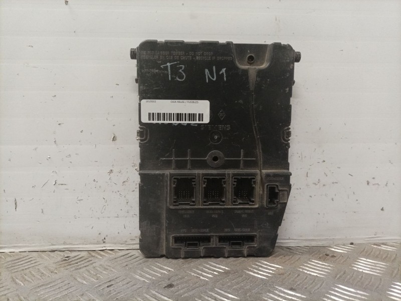 Recambio de caja reles / fusibles para renault scenic ii referencia OEM IAM 8200780028 U118400340J 